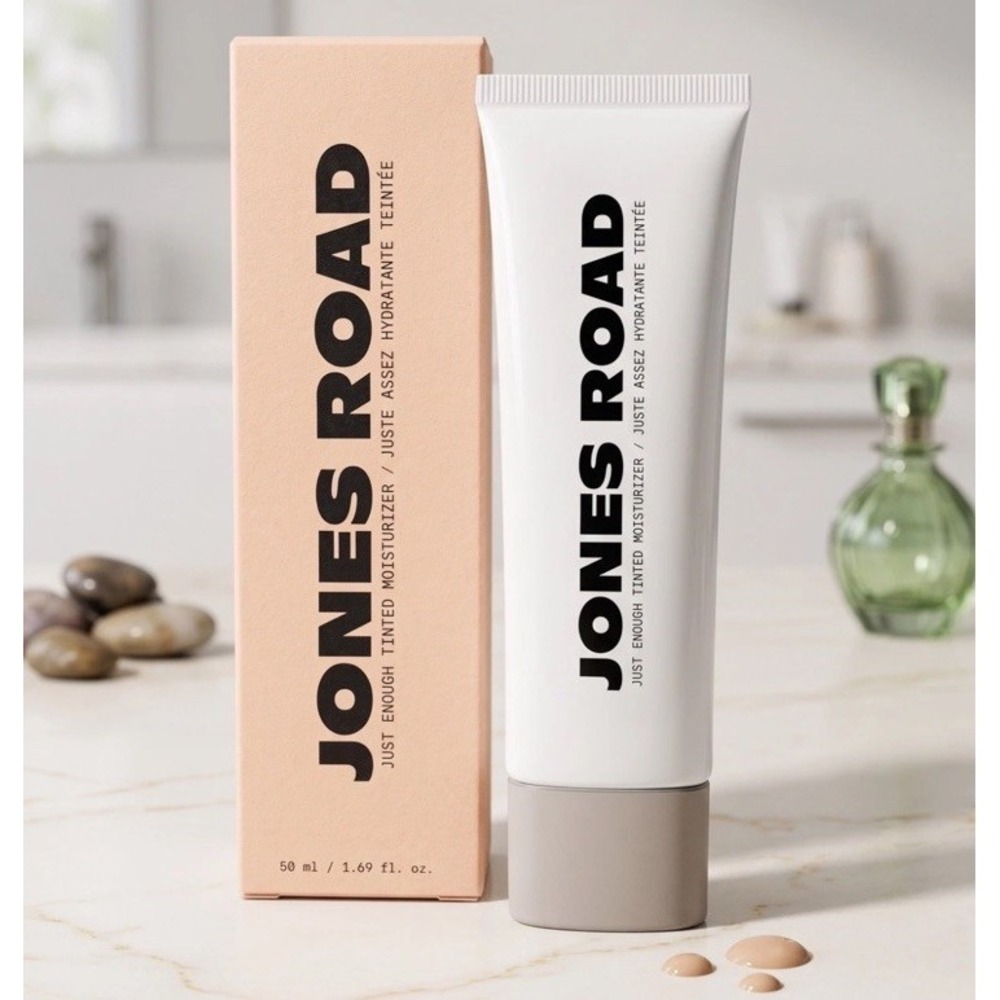 Jones Road Just Enough Tinted Moisturizer Light Natural Hydrating 1.69 oz/ 50 ml